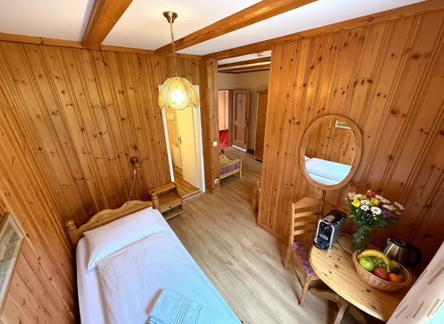 Alpine Classic Twin - Village View bedroom